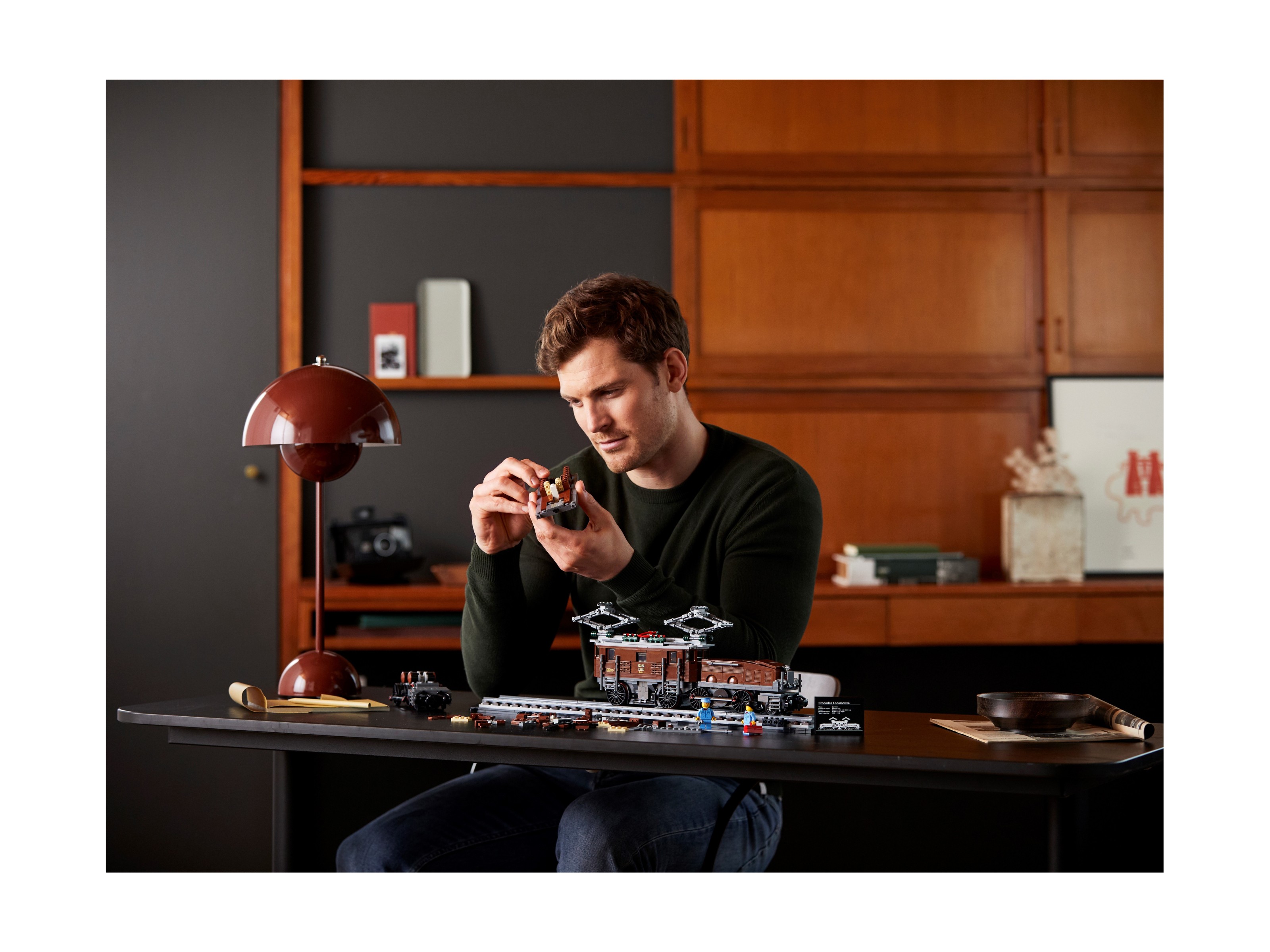 LEGO Icons - Lokomotywa Crocodile