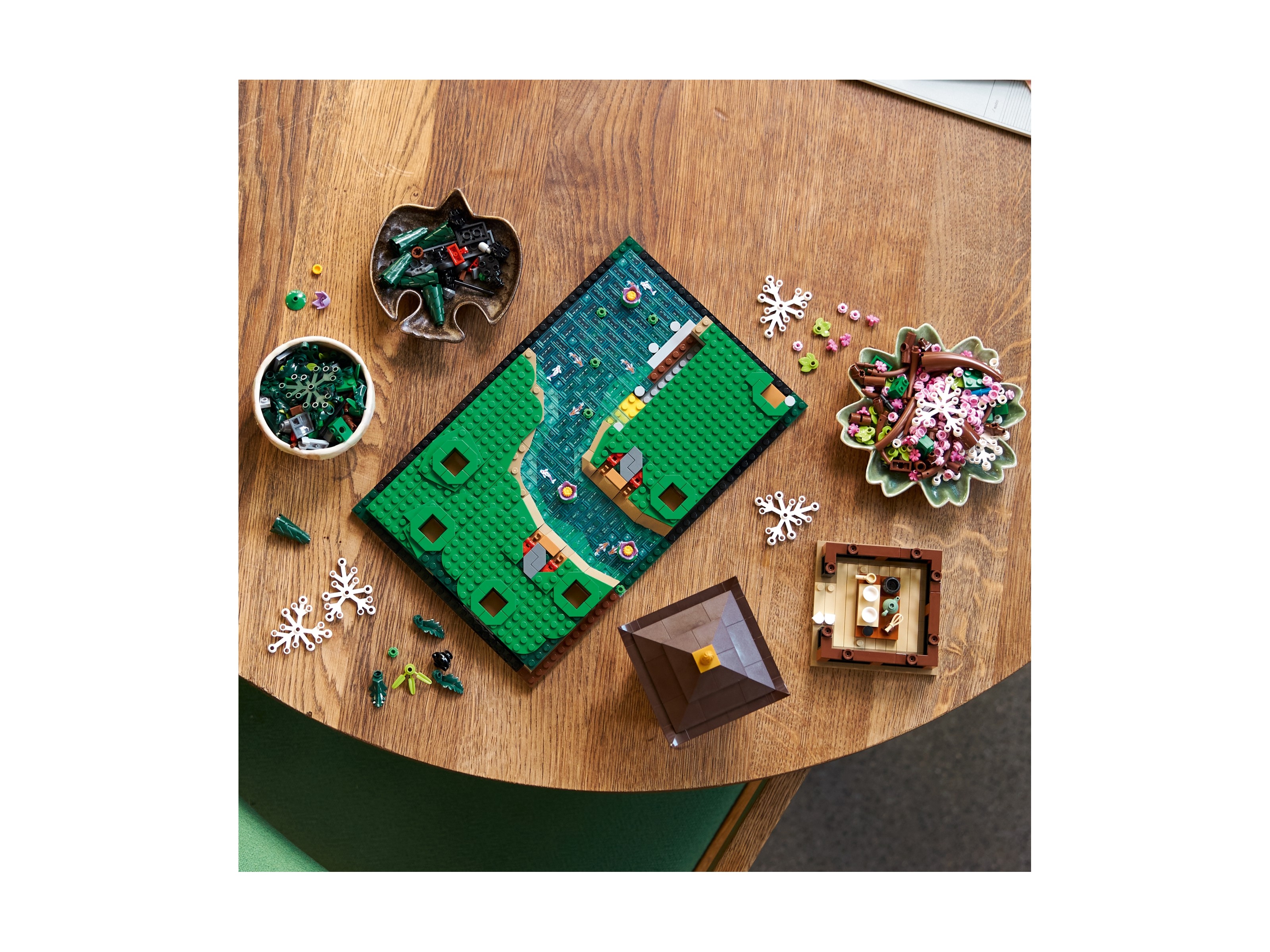 LEGO Icons - Zaciszny ogród