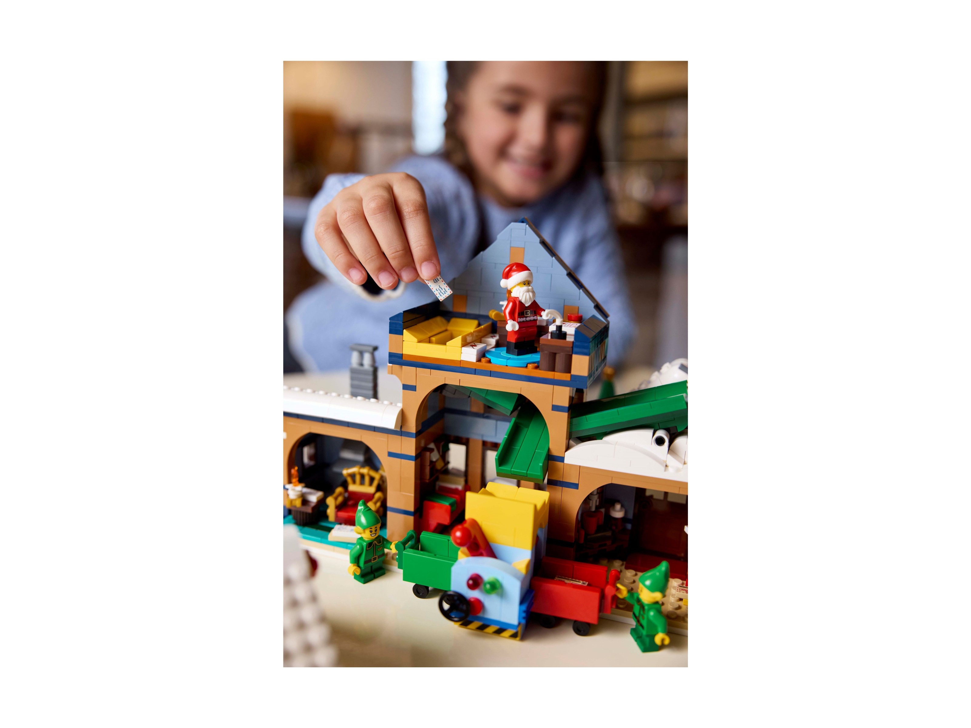 LEGO Icons - Poczta Świętego Mikołaja