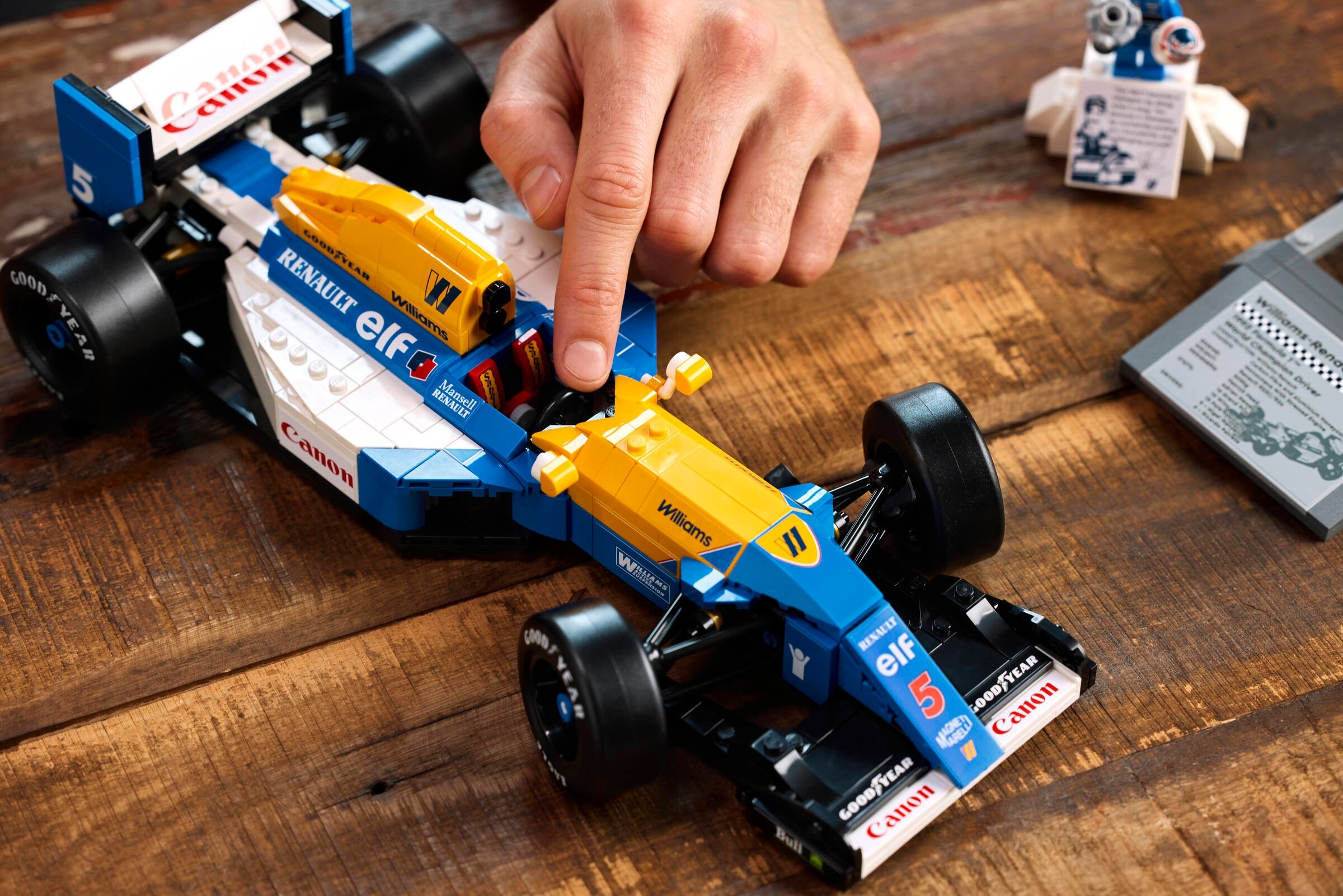 LEGO Icons - Williams Racing FW14B i Nigel Mansell