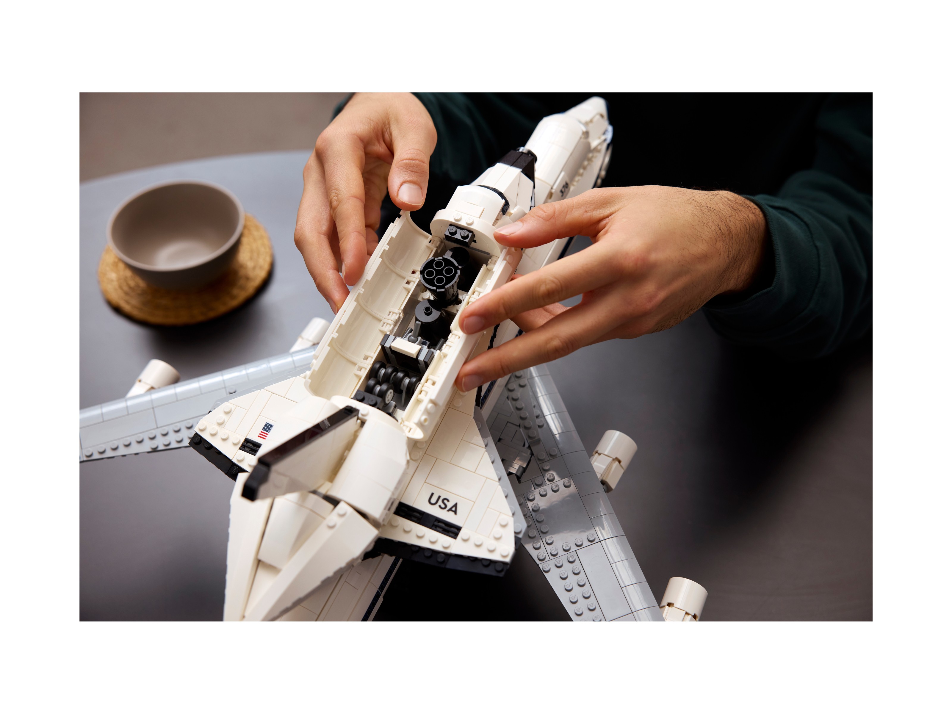 LEGO Icons - Nosiciel wahadłowców