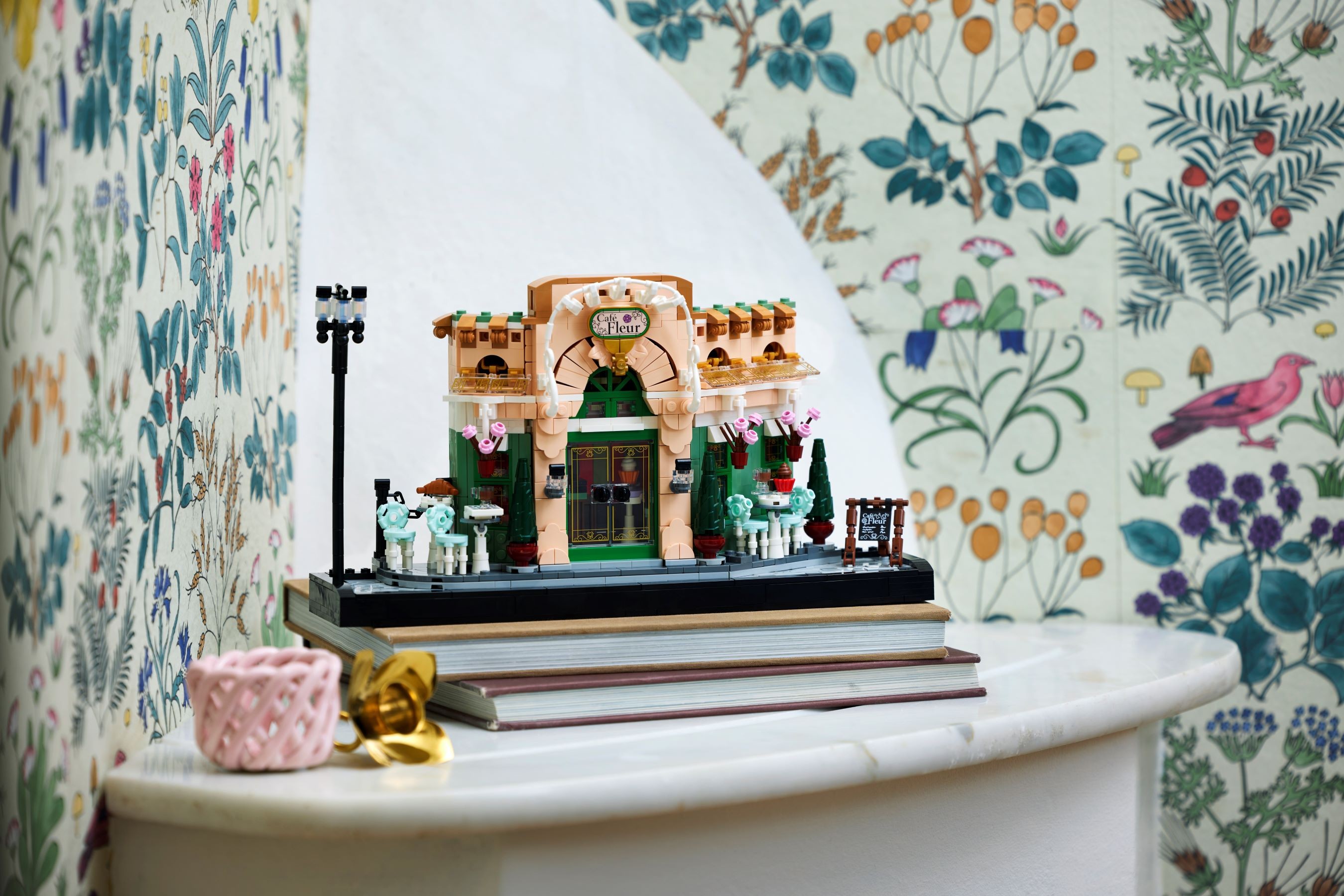 LEGO Icons - Francuska kawiarenka