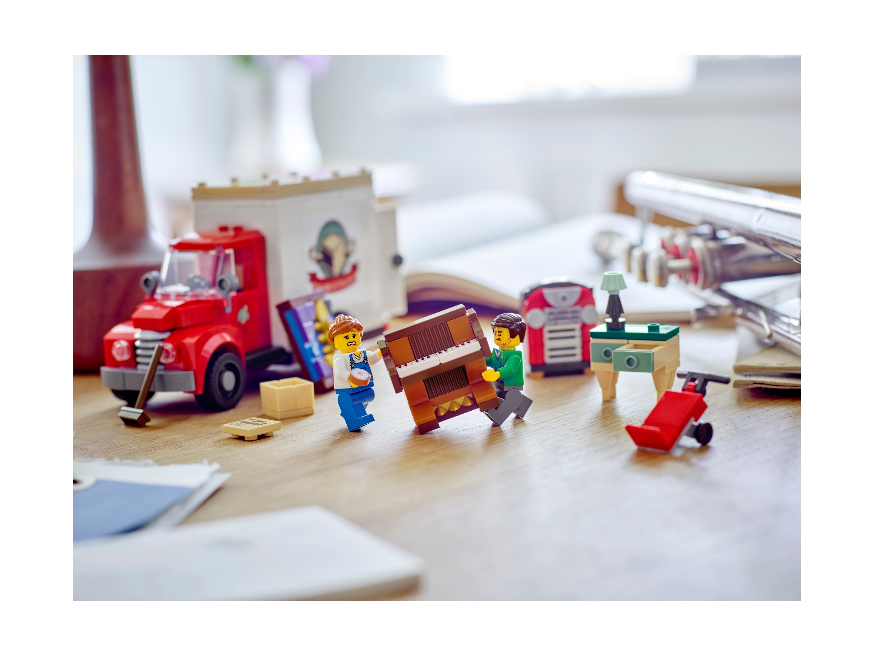 LEGO Icons - Ciężarówka do przeprowadzek