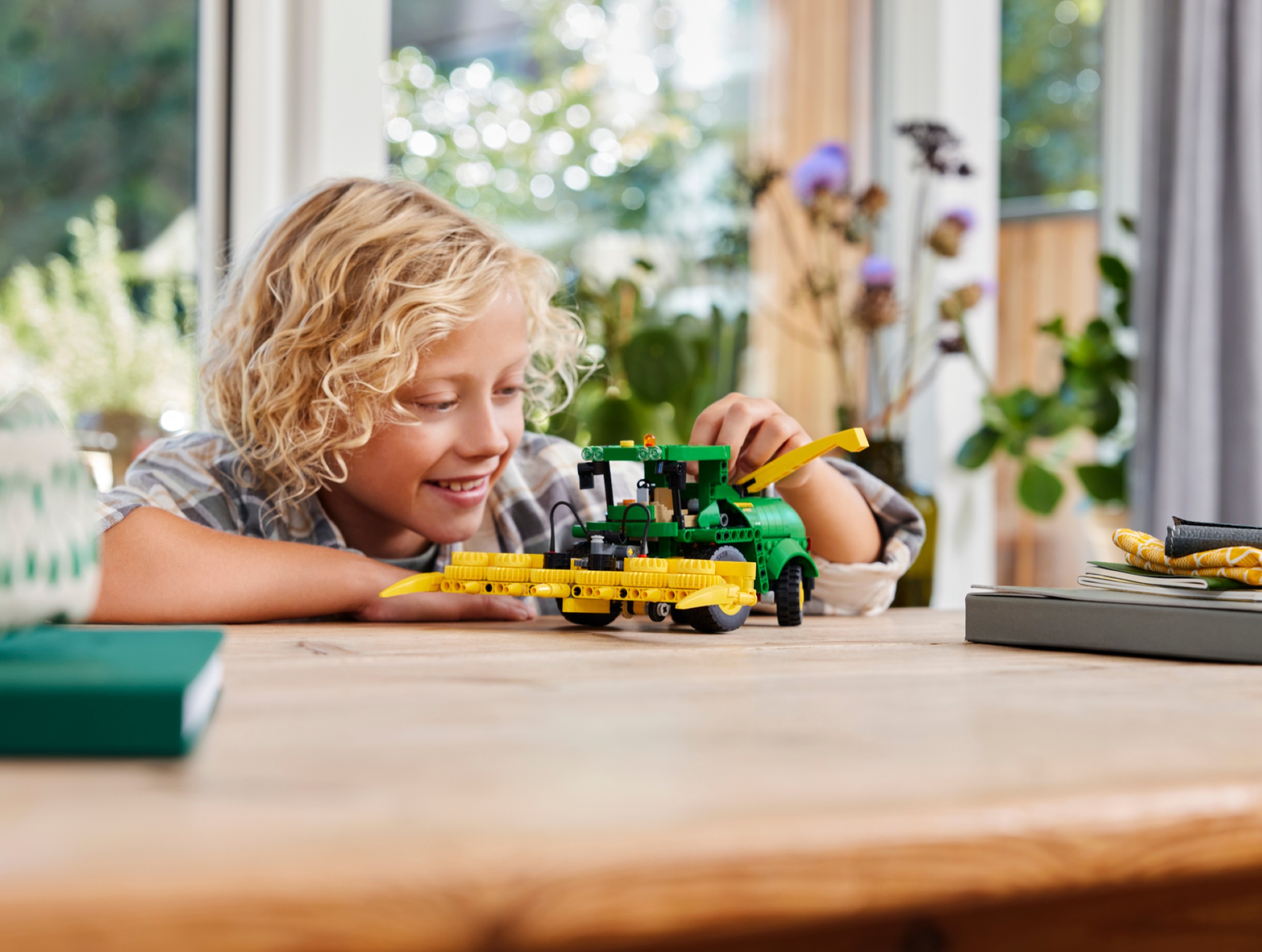 LEGO Technic - John Deere 9700 Forage Harvester