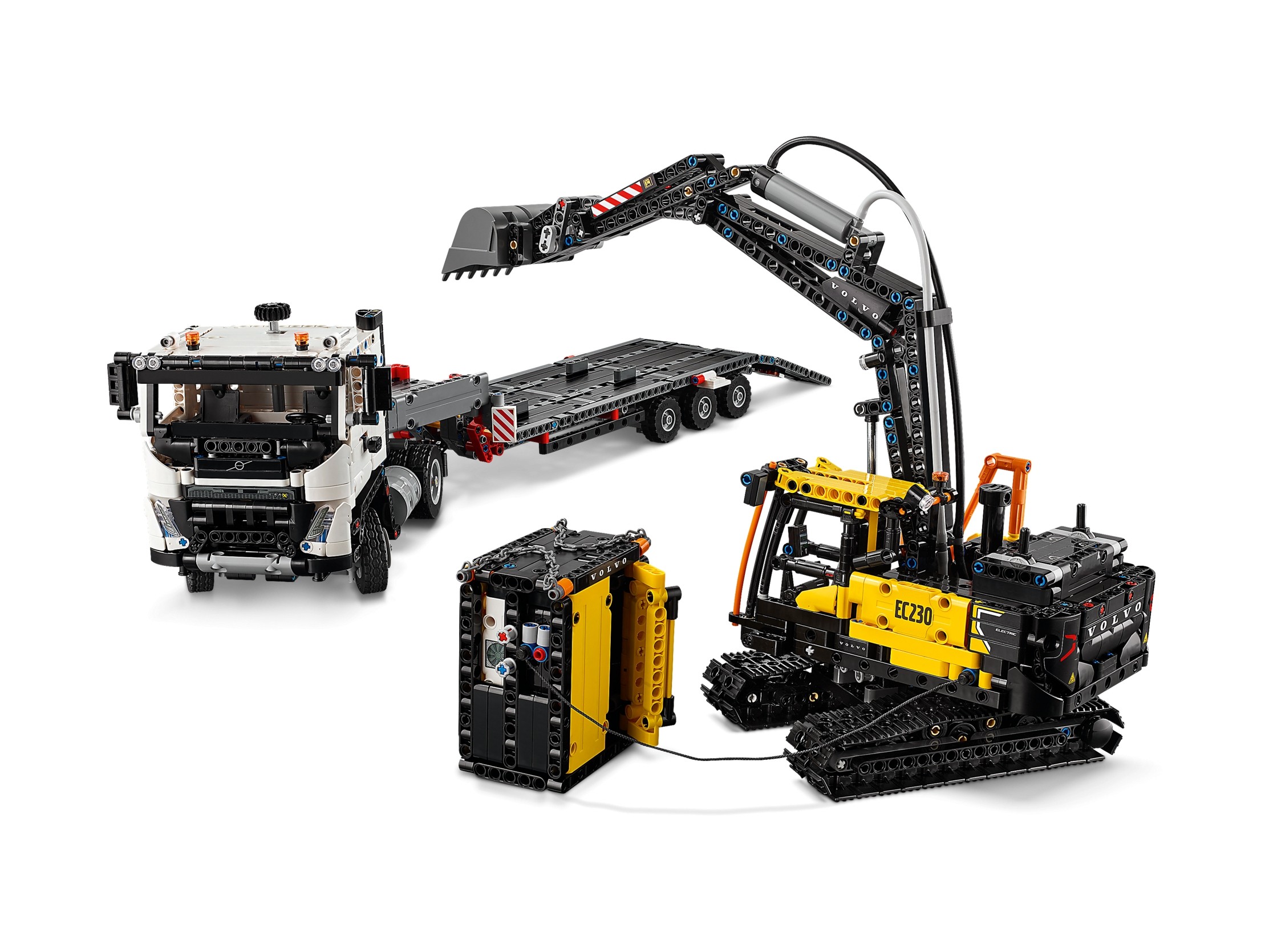 LEGO Technic - Ciężarówka Volvo FMX i koparka EC230 Electric