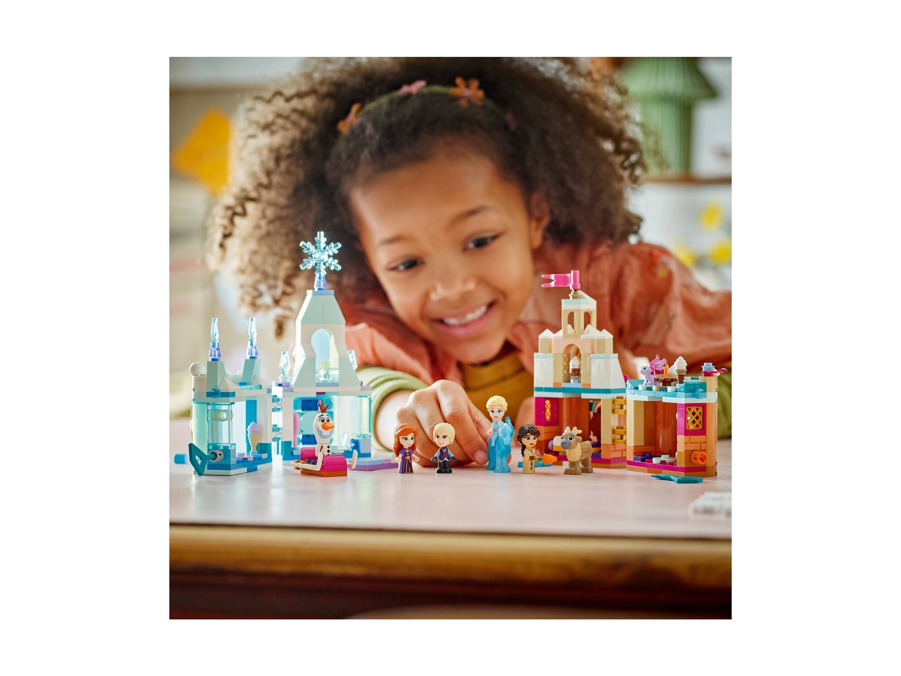 LEGO Disney - Miniaturowy zamek w Arendelle i lodowy pałac Elzy