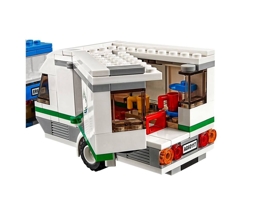 LEGO City - Van z przyczepą kampingowa