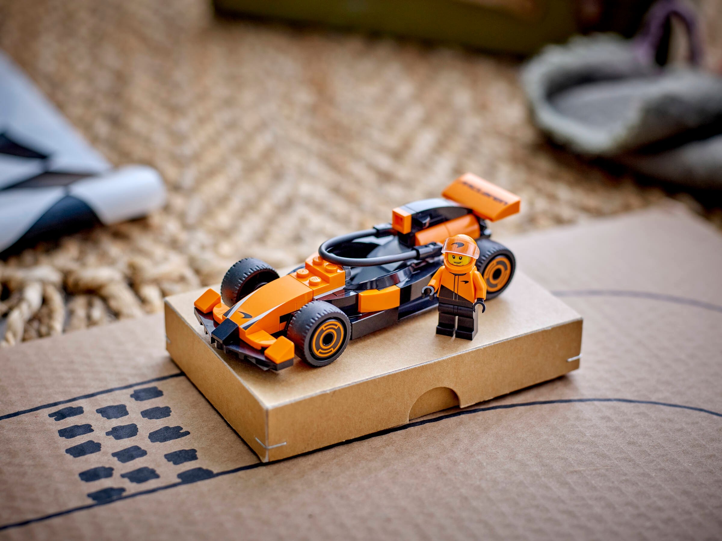 LEGO City - F1® Kierowca i bolid McLaren