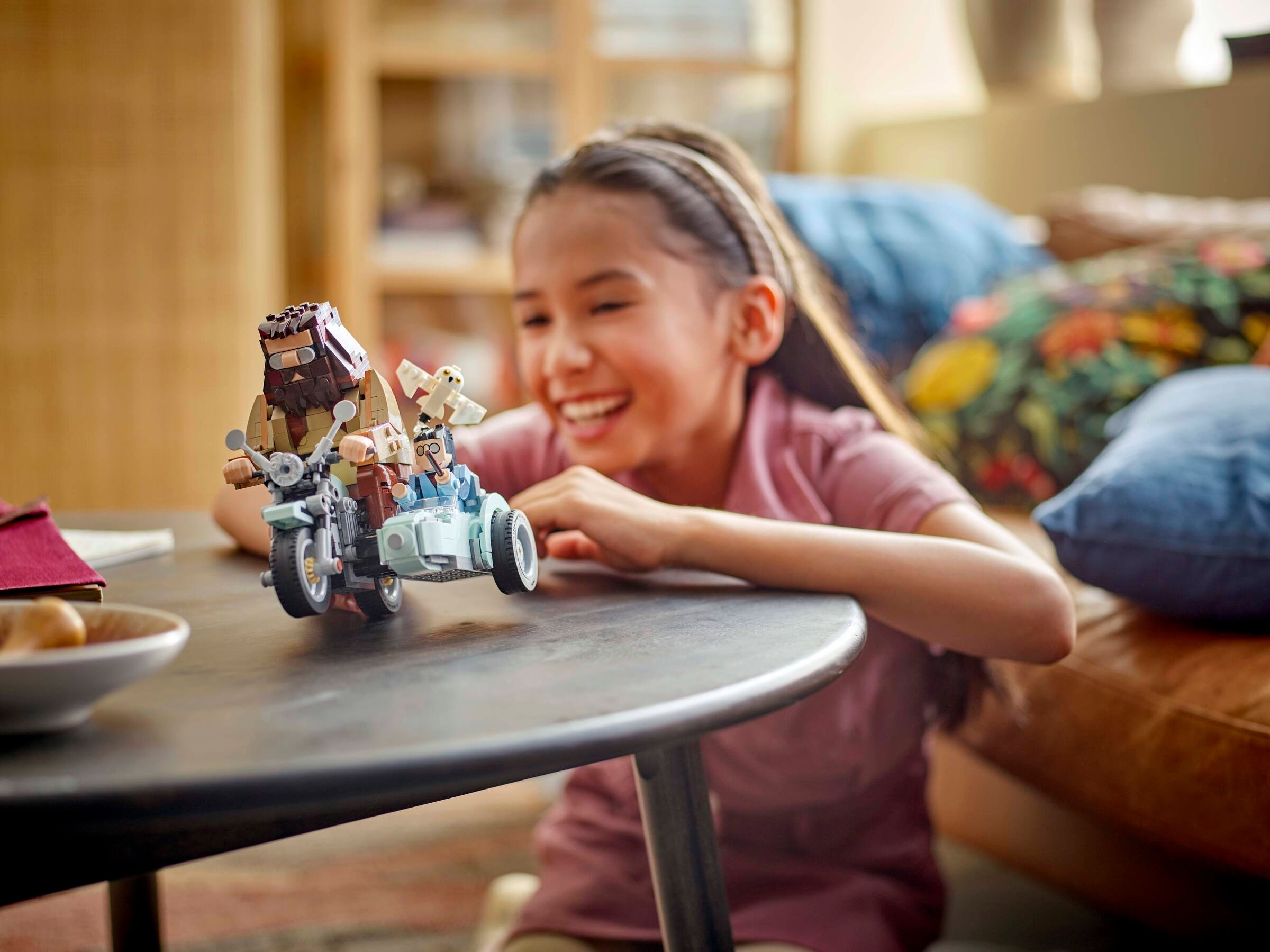 LEGO Harry Potter - Przejażdżka motocyklowa Hagrida i Harry’ego