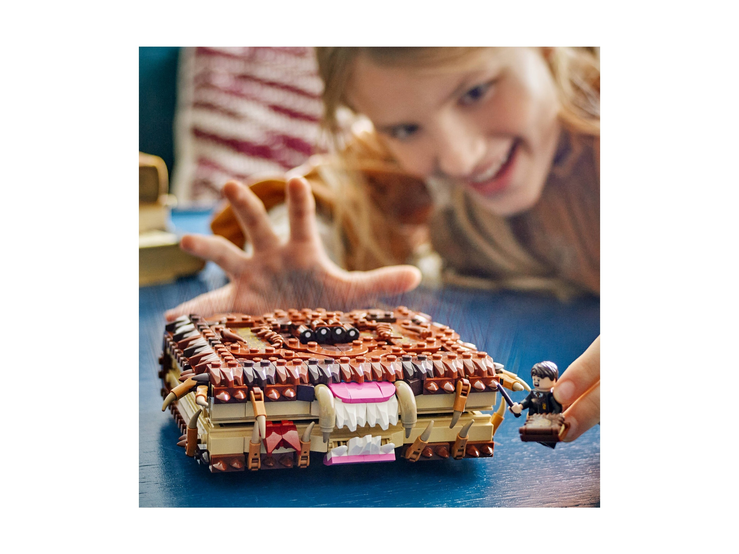 LEGO Harry Potter - Potworna księga potworów z zębami