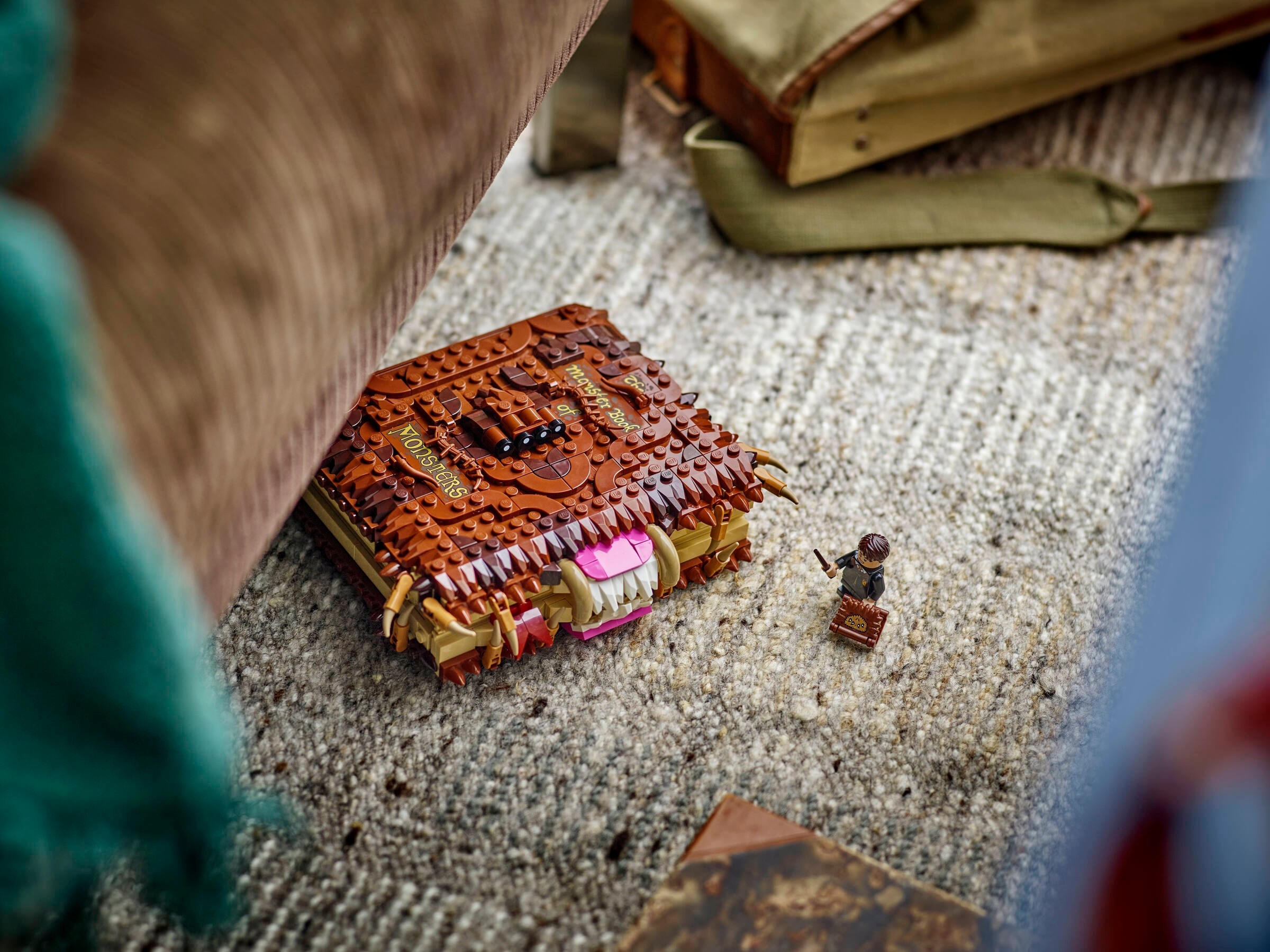 LEGO Harry Potter - Potworna księga potworów z zębami