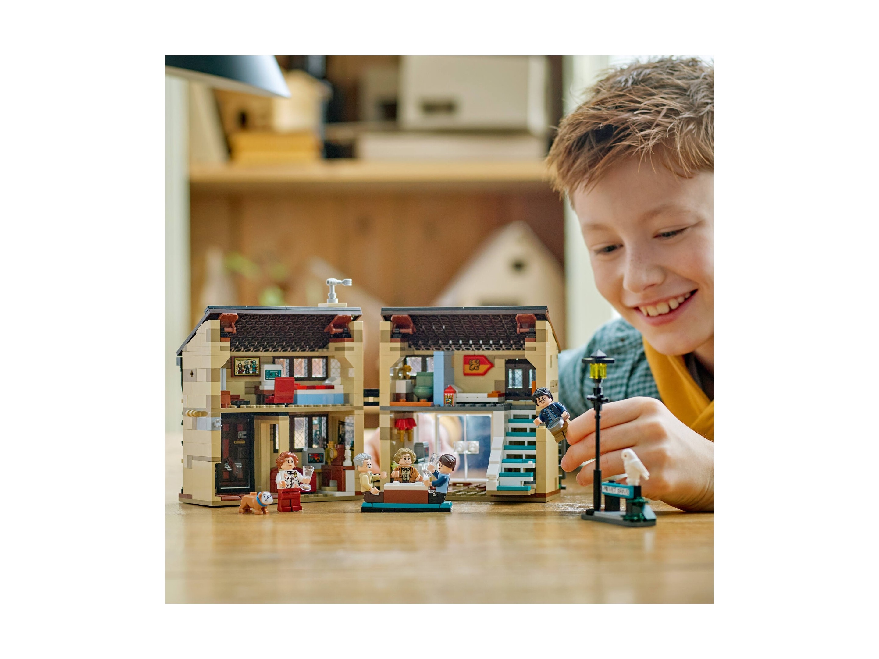 LEGO Harry Potter - Privet Drive: Wizyta ciotki Marge