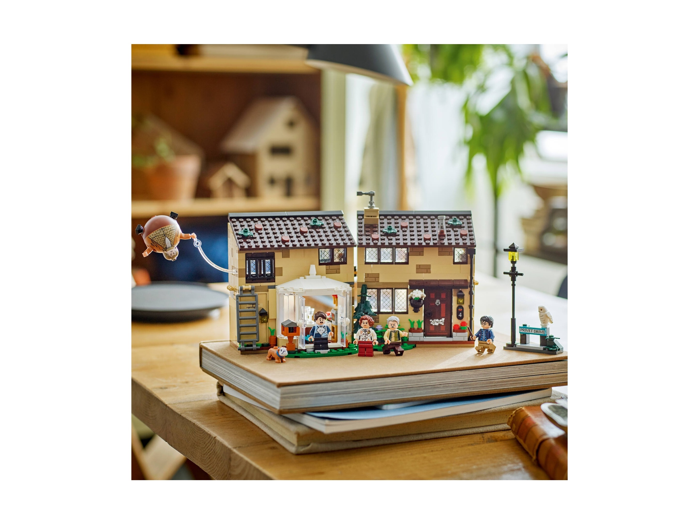 LEGO Harry Potter - Privet Drive: Wizyta ciotki Marge