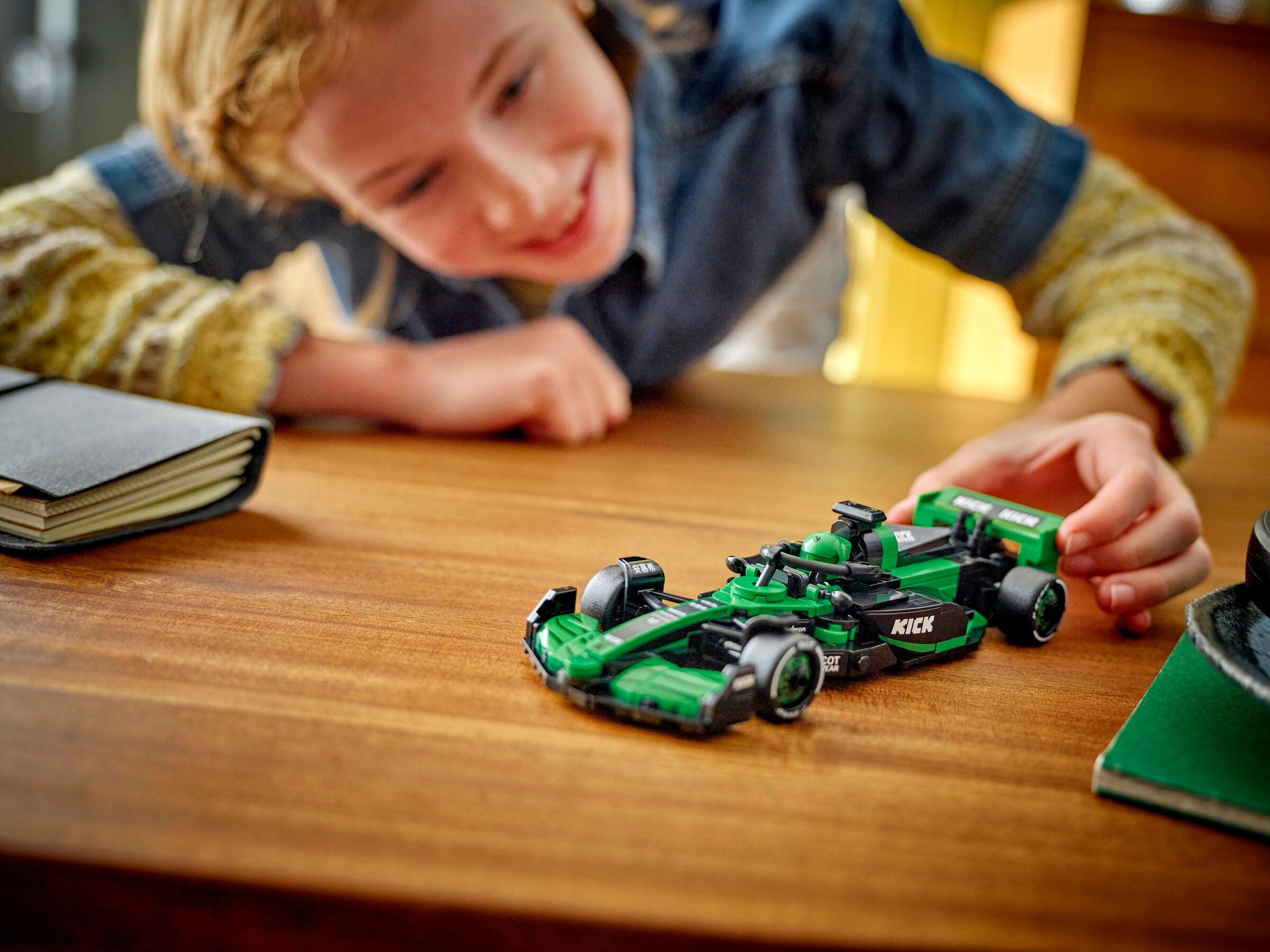 LEGO Speed Champions - Bolid F1® KICK Sauber Team C44